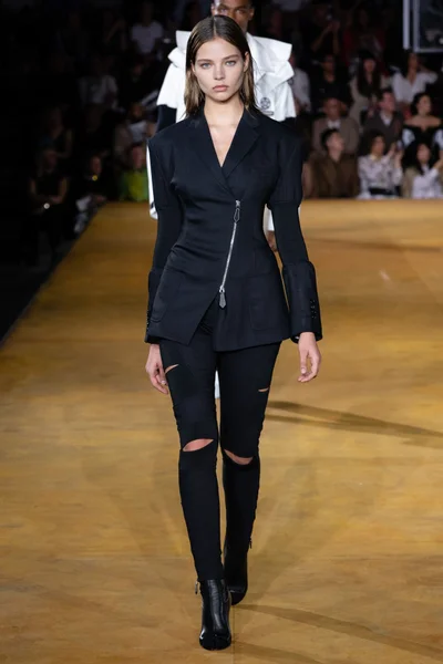 Look 53